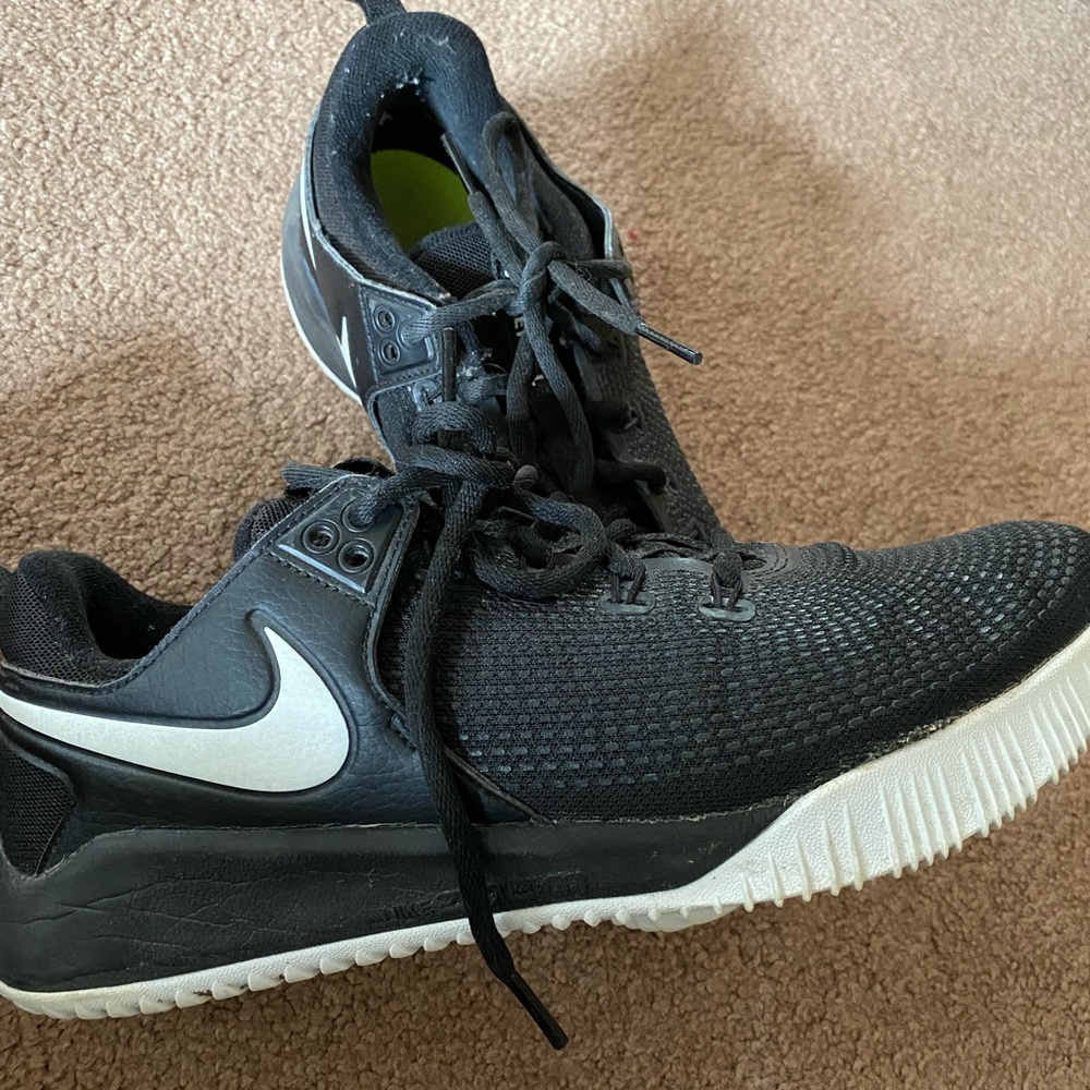 Volleyball court shoes
